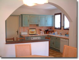 Kitchen / dining area